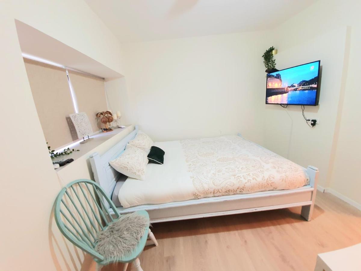 Sunshine Suite Boutique Only 5 Min Walk To The Beach - By Seaelo Ejlat Zewnętrze zdjęcie
