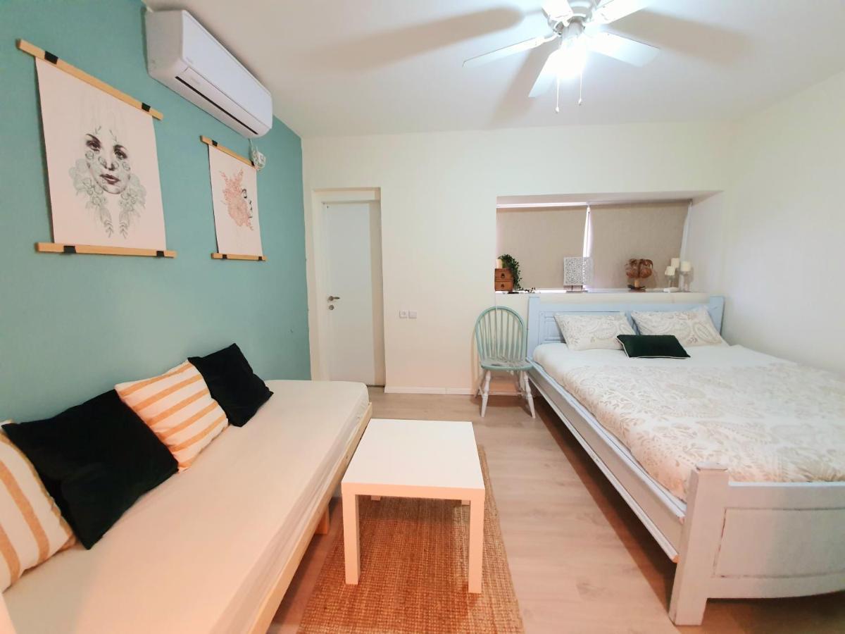 Sunshine Suite Boutique Only 5 Min Walk To The Beach - By Seaelo Ejlat Zewnętrze zdjęcie