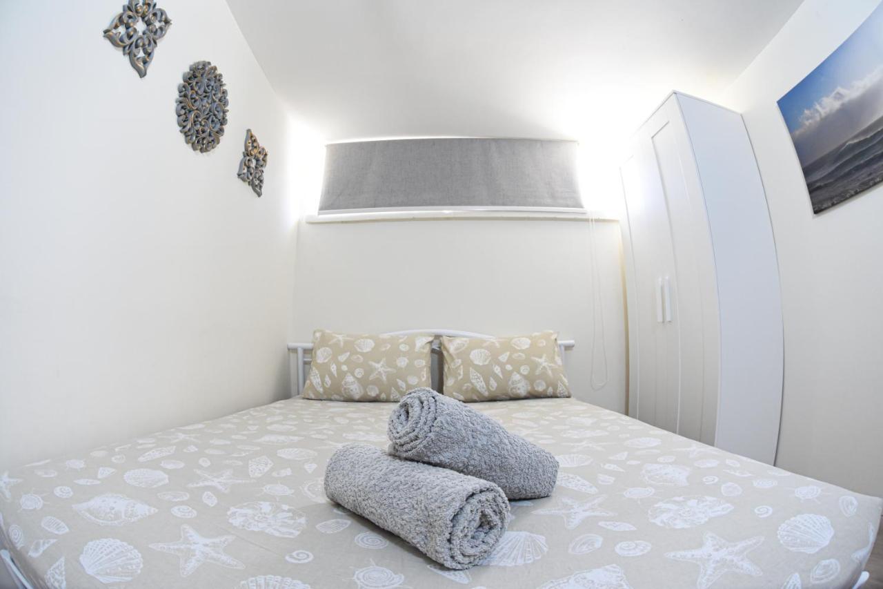 Sunshine Suite Boutique Only 5 Min Walk To The Beach - By Seaelo Ejlat Zewnętrze zdjęcie