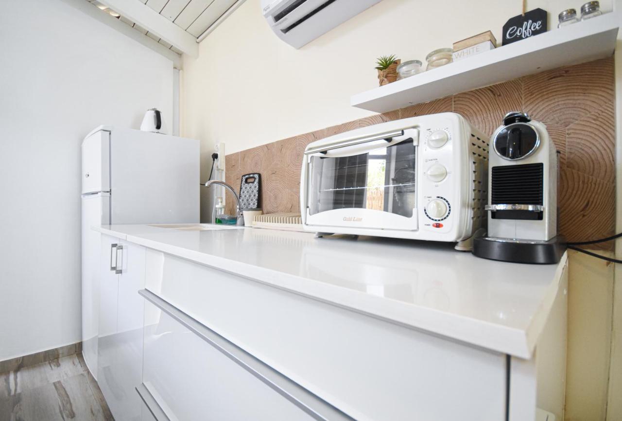 Sunshine Suite Boutique Only 5 Min Walk To The Beach - By Seaelo Ejlat Zewnętrze zdjęcie