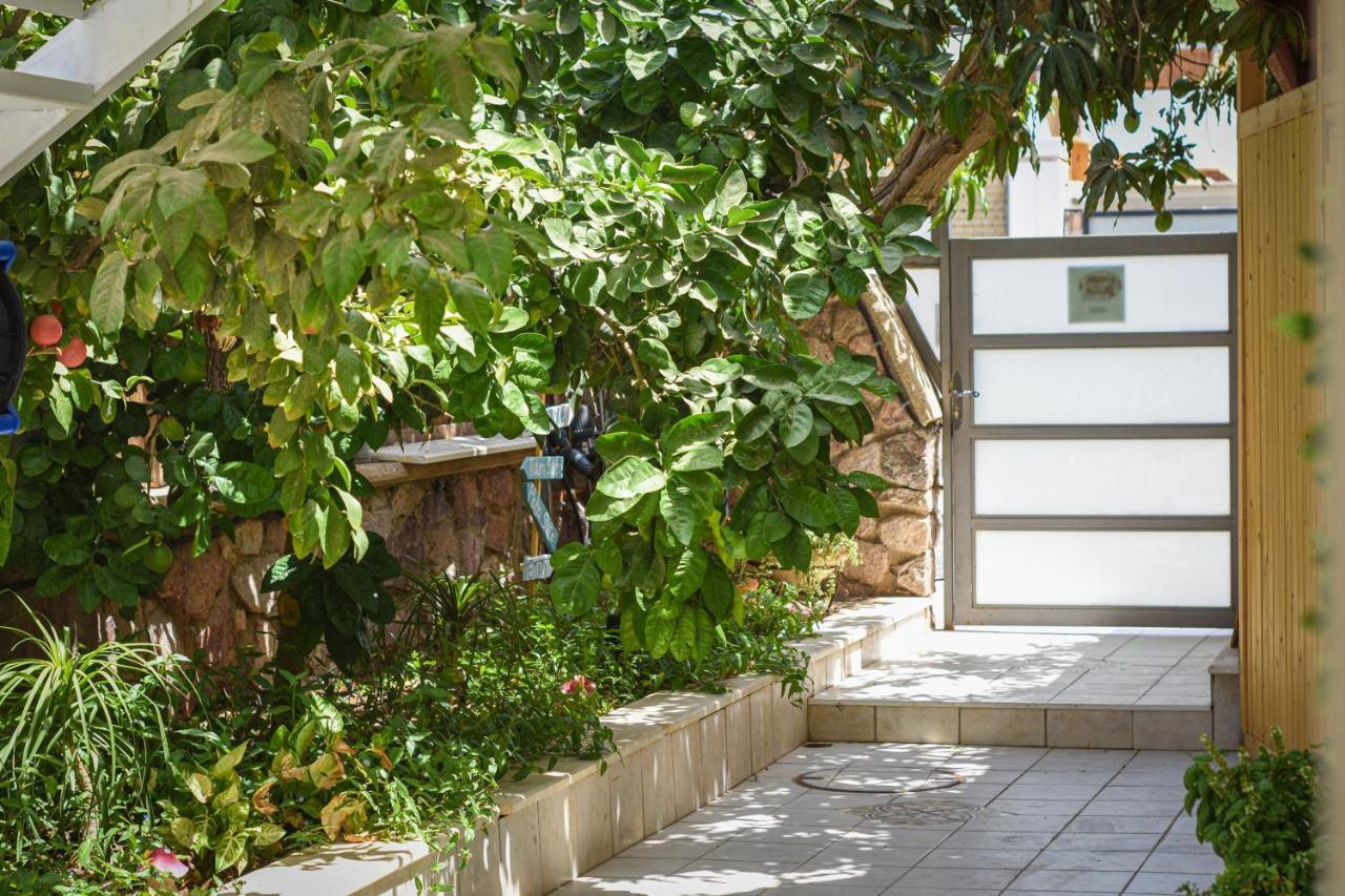 Sunshine Suite Boutique Only 5 Min Walk To The Beach - By Seaelo Ejlat Zewnętrze zdjęcie